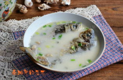 小鲫鱼怎么炖汤好喝,鲜美滋补，家常美味秘籍