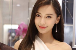 娱乐圈吃瓜杨颖是谁,揭秘杨颖的星光之路