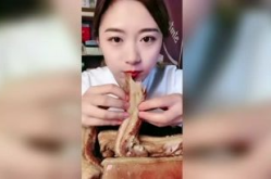 娱乐吃瓜酱女生,揭秘娱乐圈那些不为人知的幕后故事